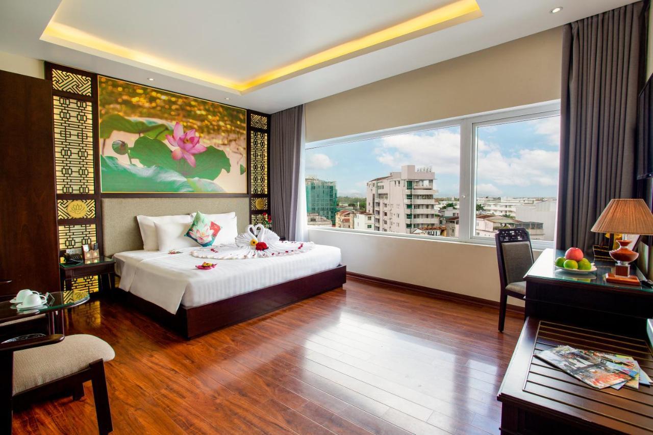 Thanh Lich Hue Hotel Buitenkant foto